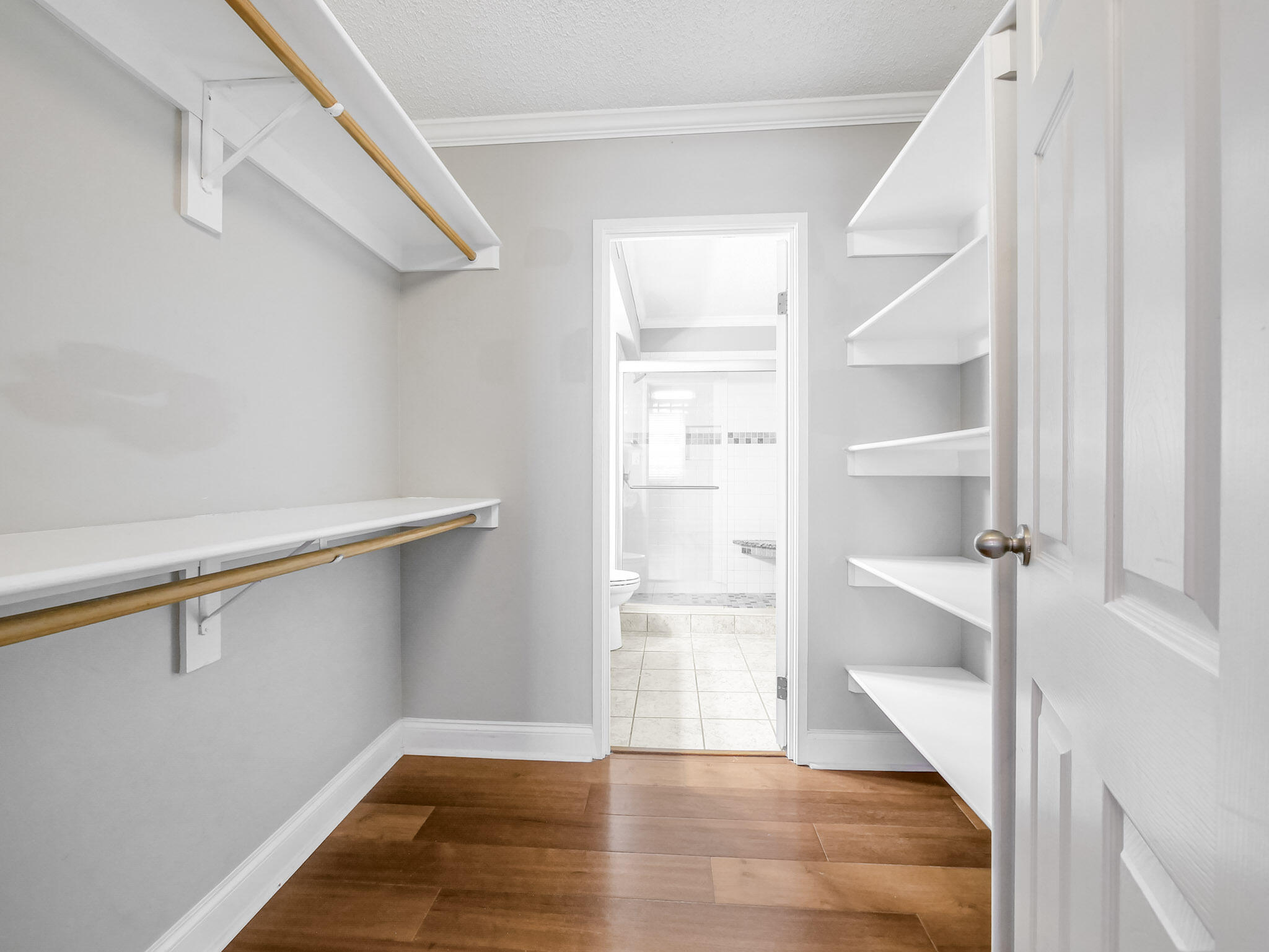 1131 Stringers Ridge Road, Unit 4C Chattanooga, TN 37405 - Photo 9 of 30 Pinnacle 4C Master Bathroom 1