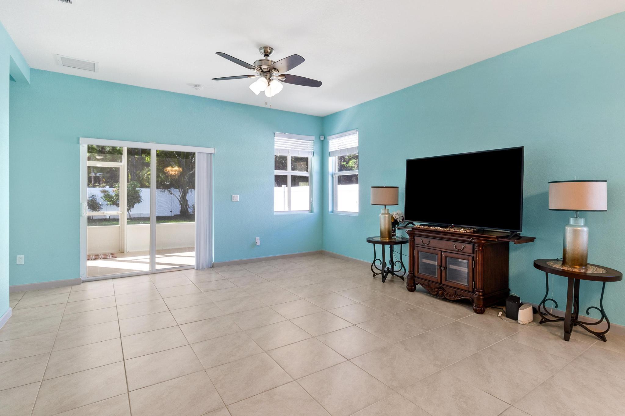 6806 Mitchell Street Jupiter, FL 33458 - Photo 10 of 24 CZ4A3419