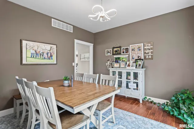 $740,000 | 6644 Reagan Drive, Cantrall, IL 62625