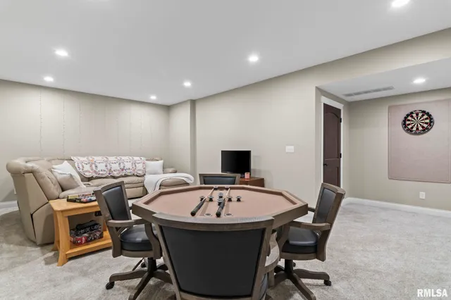 $740,000 | 6644 Reagan Drive, Cantrall, IL 62625