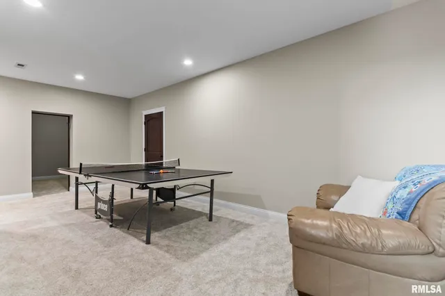 $740,000 | 6644 Reagan Drive, Cantrall, IL 62625