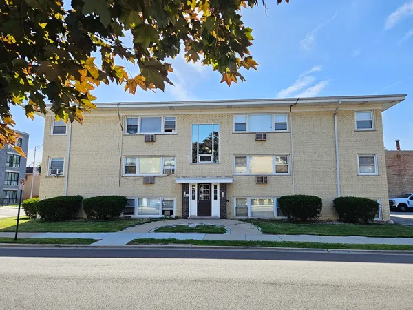 $219,000 | 8636 Grand Avenue, Unit 2C, River Grove, IL 60171