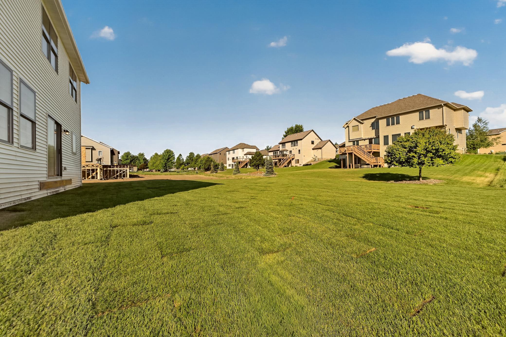 3435 Stonehedge Drive Northeast Rochester, MN 55906 - Photo 4 of 27