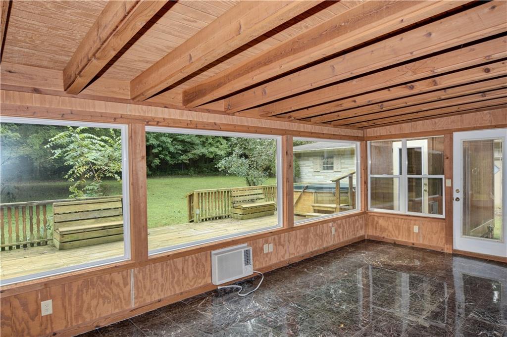 5855 Braewick Road Indianapolis, IN 46226 - Photo 11 of 40 Gallery Image 11
