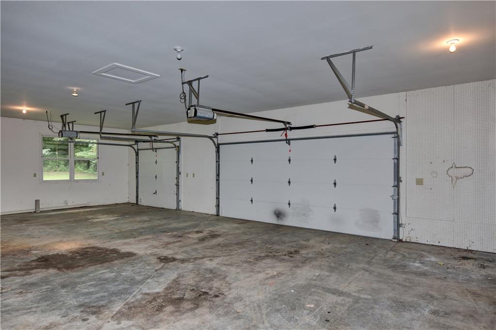 5855 Braewick Road Indianapolis, IN 46226 - Photo 31 of 40 Gallery Image 31