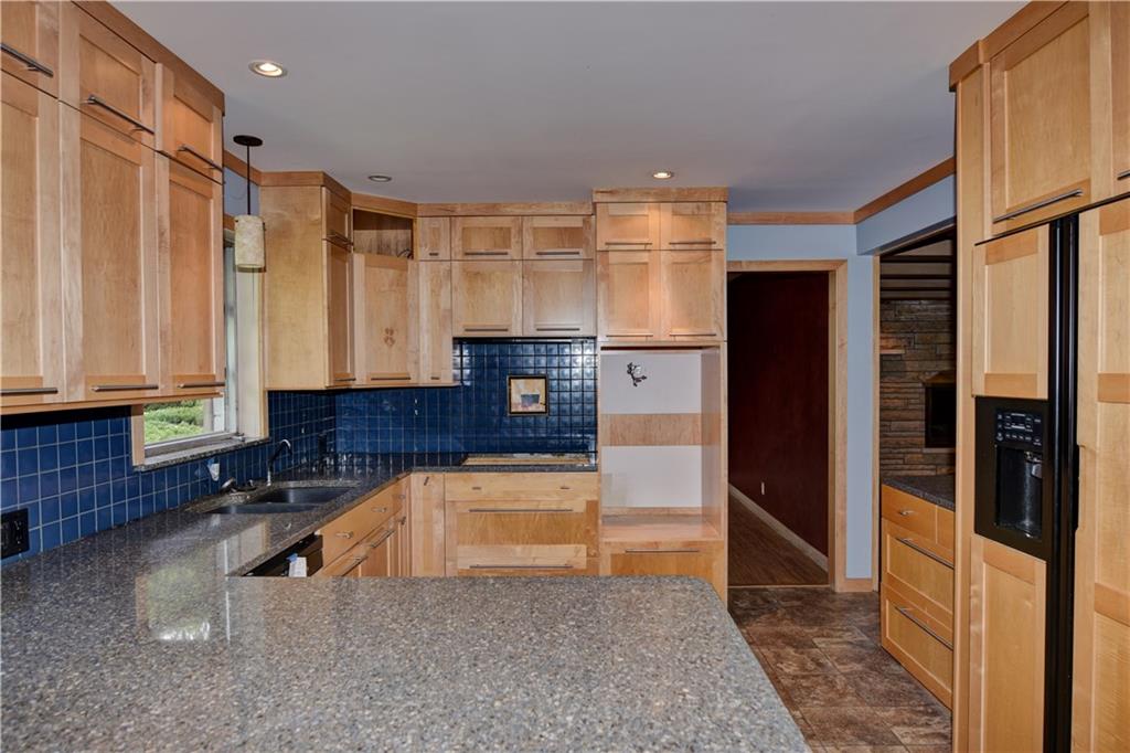 5855 Braewick Road Indianapolis, IN 46226 - Photo 8 of 40 Gallery Image 8