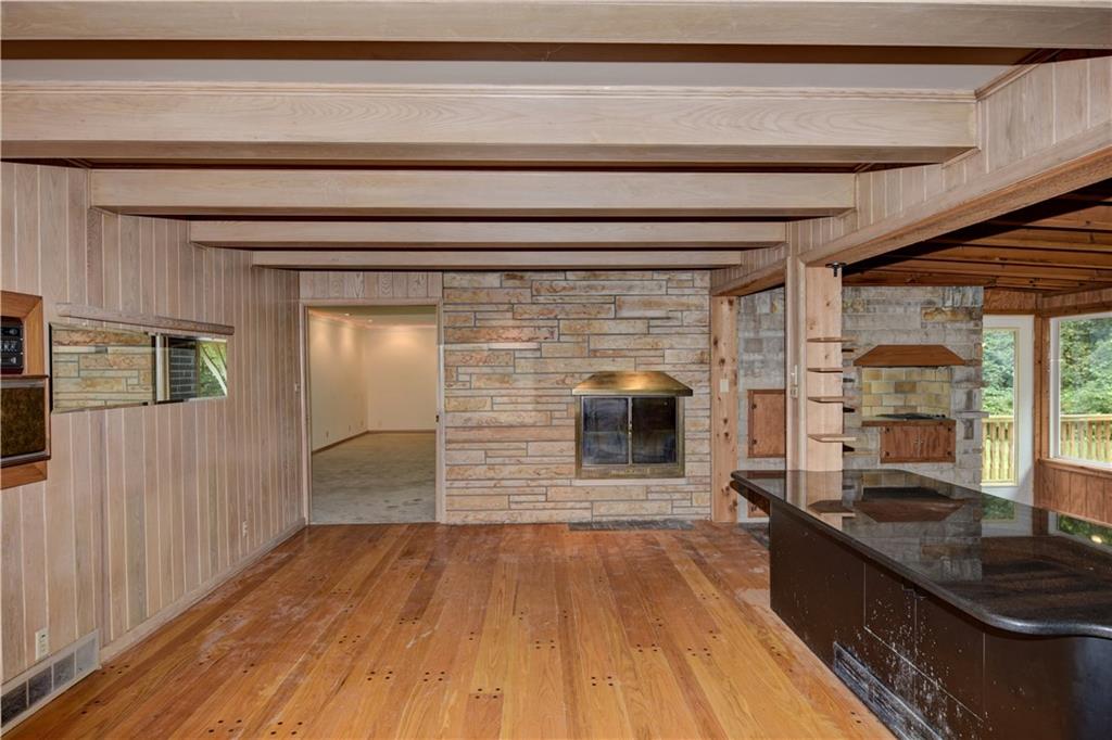5855 Braewick Road Indianapolis, IN 46226 - Photo 9 of 40 Gallery Image 9
