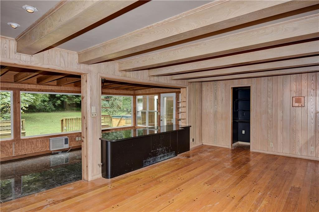 5855 Braewick Road Indianapolis, IN 46226 - Photo 10 of 40 Gallery Image 10
