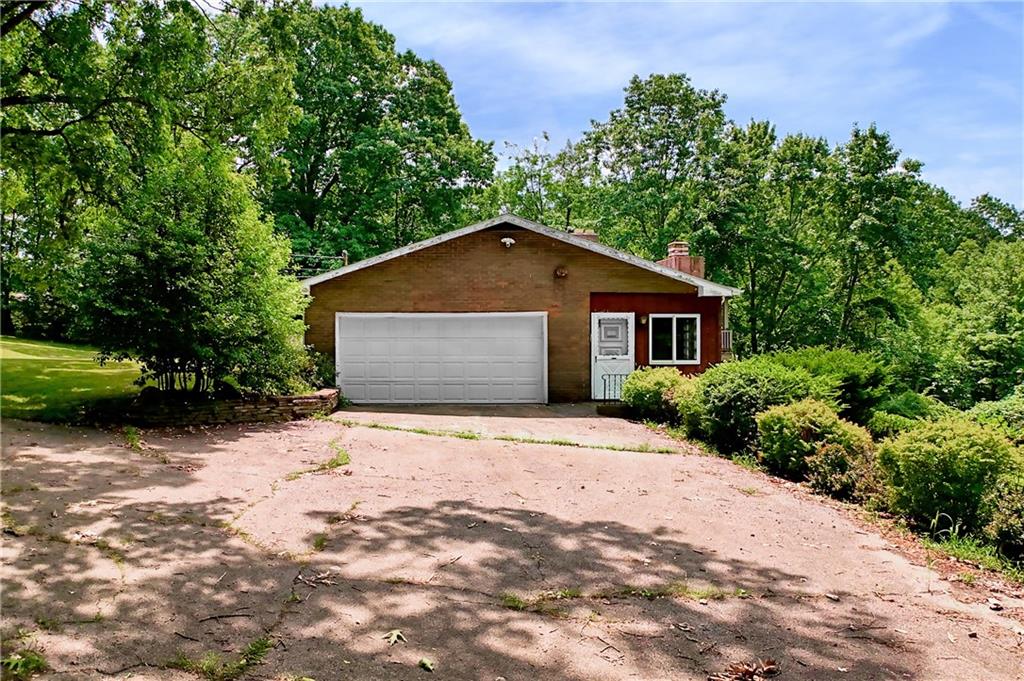 2194 Spangler Road Hermitage, PA 16148 - Photo 7 of 36