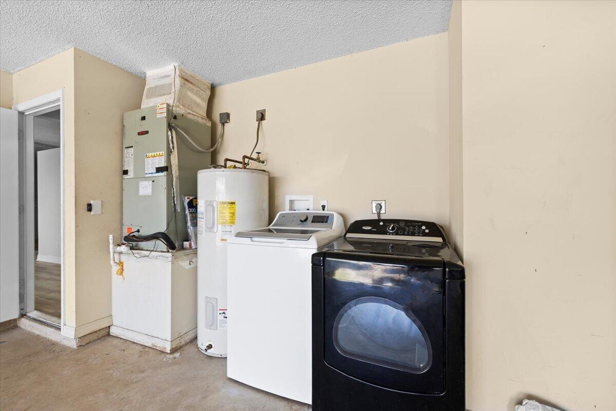 2385 Southwest Neal Road Port St. Lucie, FL 34953 - Photo 30 of 38 30-424A1313