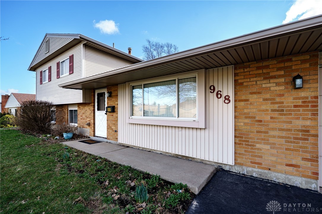 968 Spinning Road Dayton, OH 45431 - Photo 4 of 39 Gallery Image 4