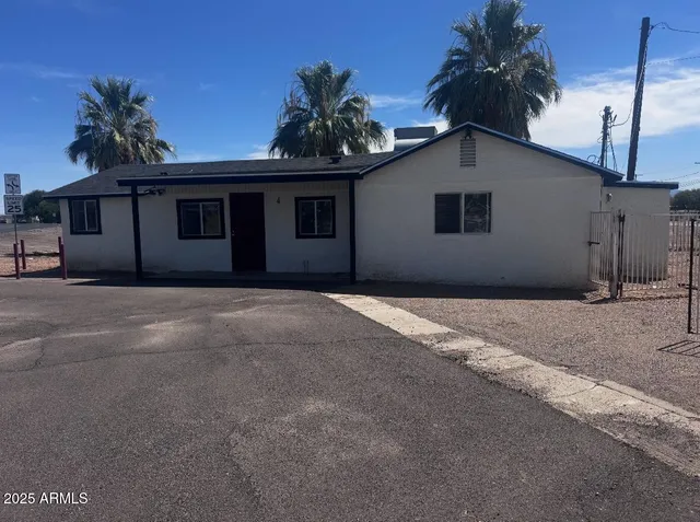 $1,900 | 115 East Mc85 Highway, Unit 4, Buckeye, AZ 85326