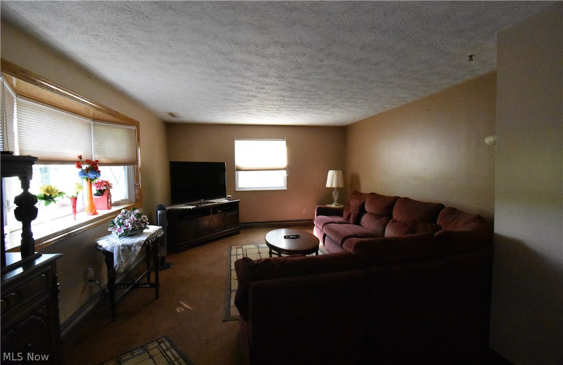 3189 Pothour Wheeler Road Hubbard, OH 44425 - Photo 8 of 33 Gallery Image 8