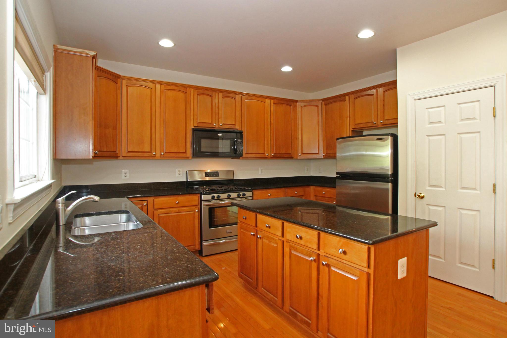 9193 Furey Road Lorton, VA 22079 - Photo 9 of 21 Kitchen