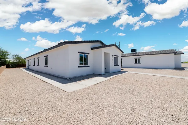 $1,500 | 2487 South Campbell Avenue, Unit 1, Tucson, AZ 85713