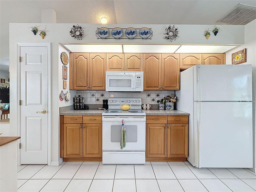 4221 Neff Lake Road Brooksville, FL 34602 - Photo 14 of 86