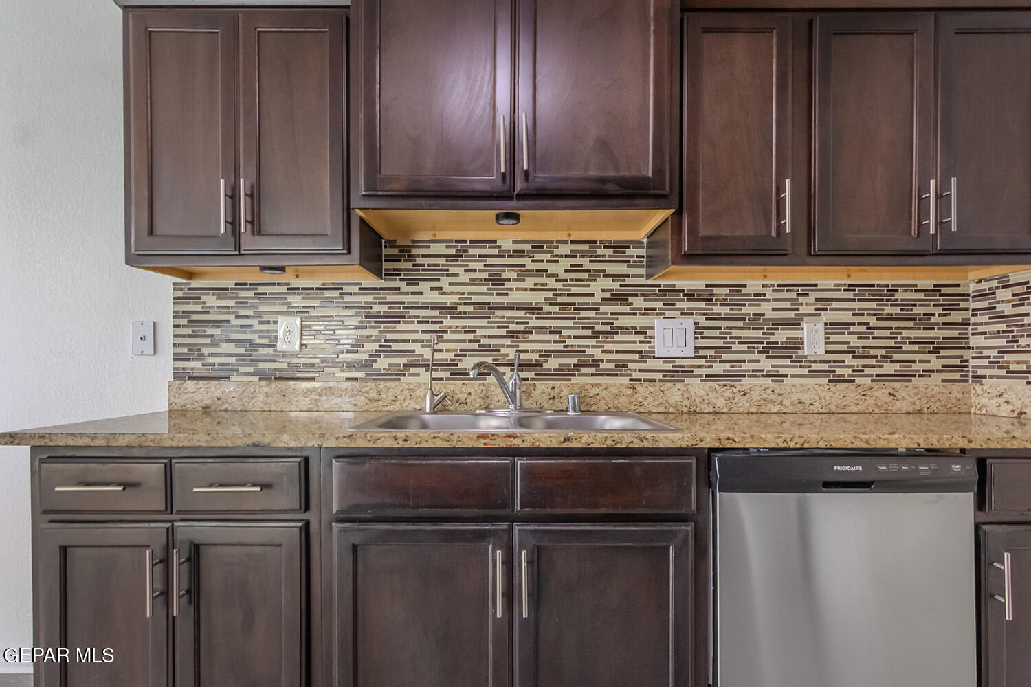 810 Villas Del Sol Road Socorro, TX 79927 - Photo 12 of 33 810 Villas Del Sol _ 013