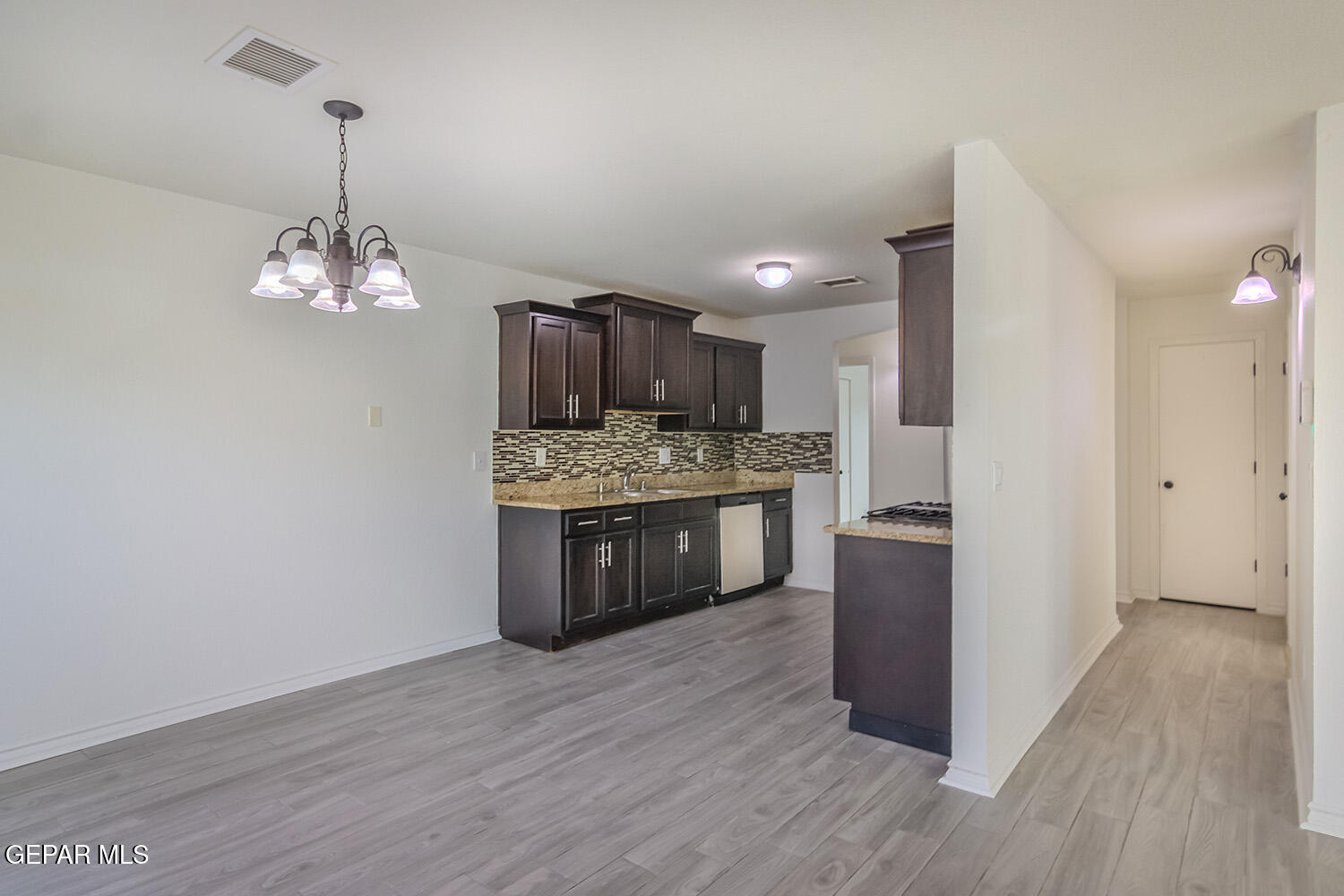 810 Villas Del Sol Road Socorro, TX 79927 - Photo 5 of 33 810 Villas Del Sol _ 006