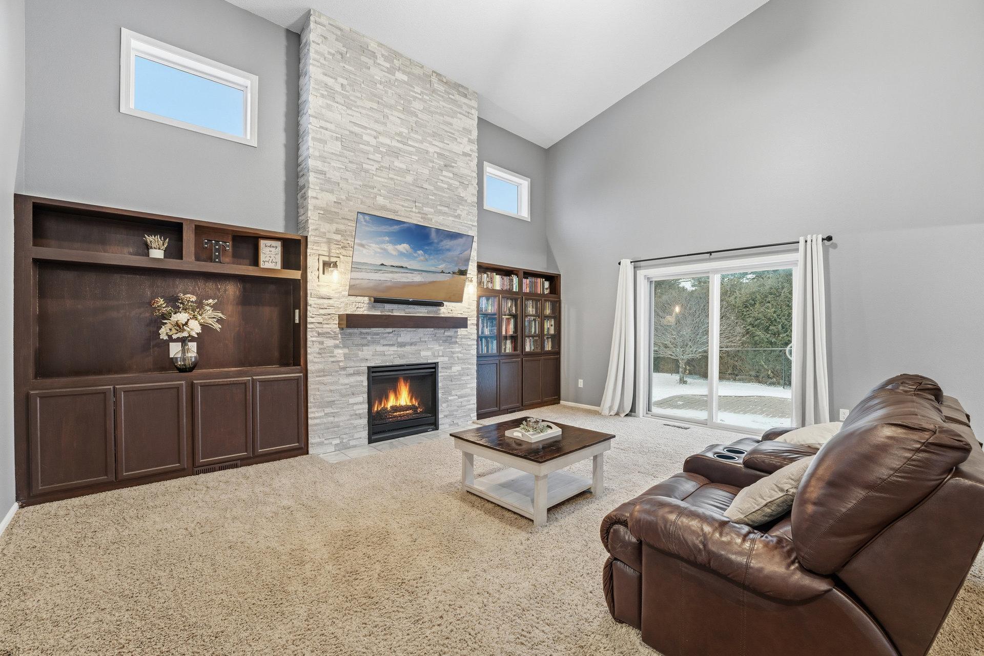 1705 Vale Court Faribault, MN 55021 - Photo 2 of 61