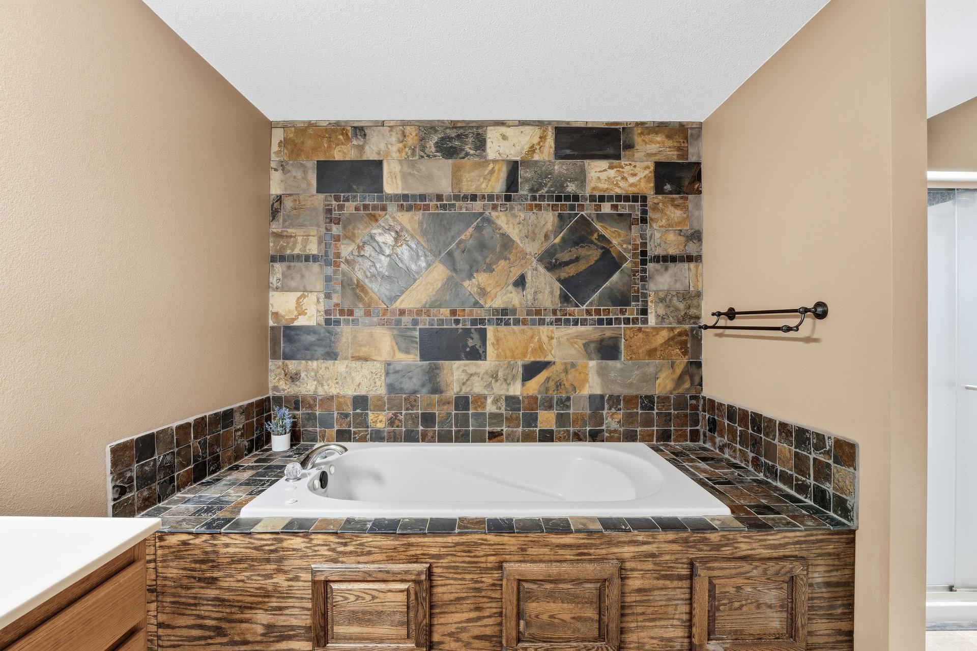 1705 Vale Court Faribault, MN 55021 - Photo 29 of 61