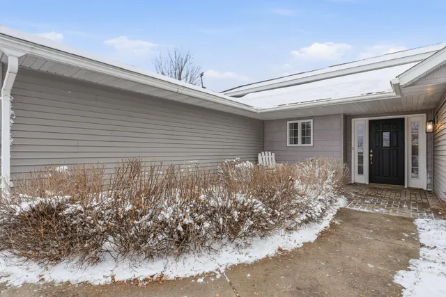 $425,000 | 1705 Vale Court, Faribault, MN 55021