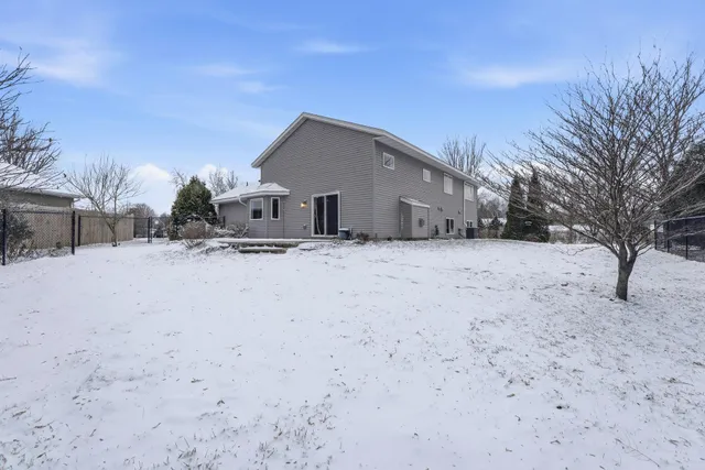 $425,000 | 1705 Vale Court, Faribault, MN 55021