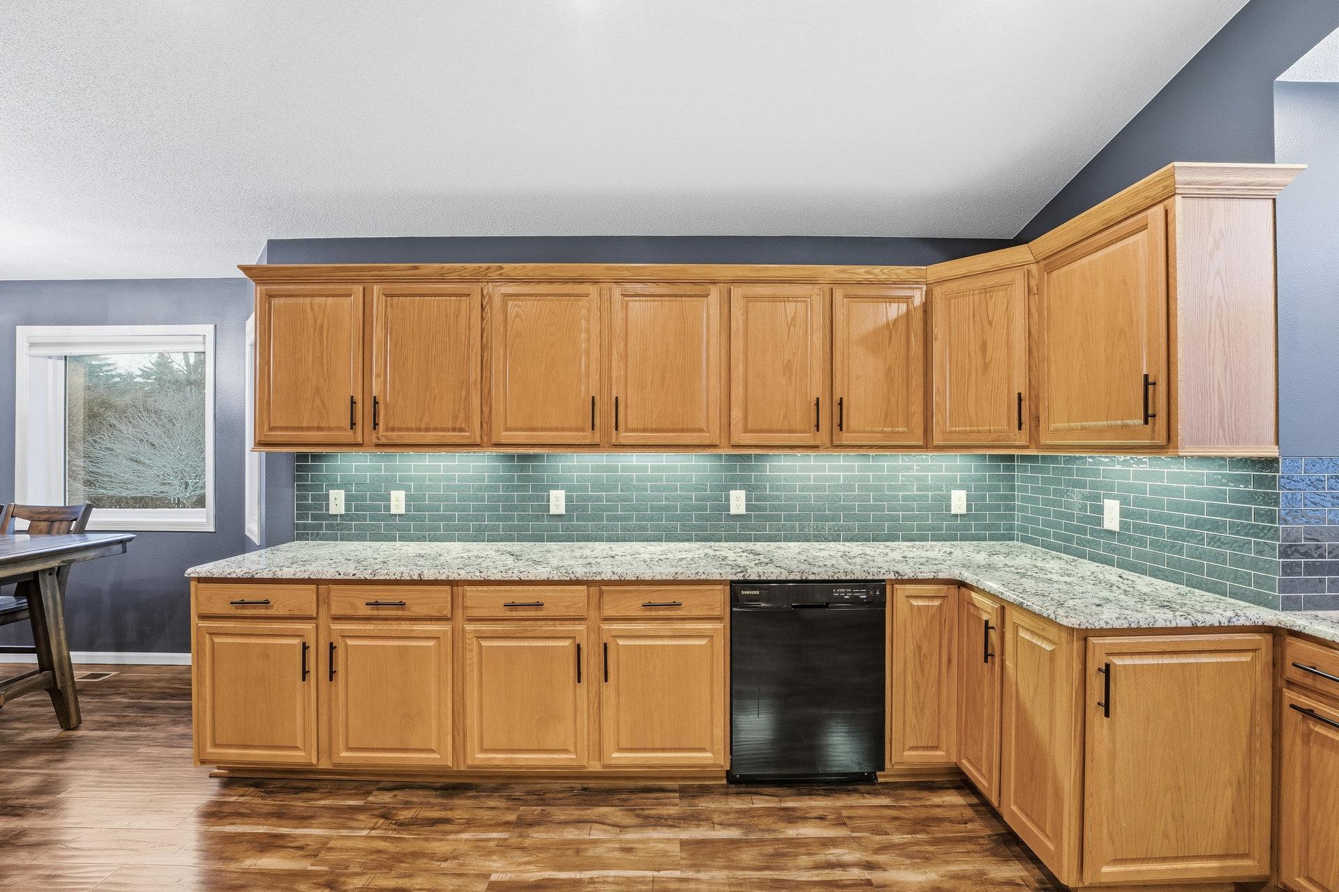 1705 Vale Court Faribault, MN 55021 - Photo 9 of 61