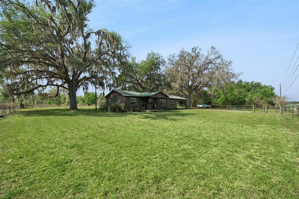 2201 Highway 50 Webster, FL 33597 - Photo 3 of 38