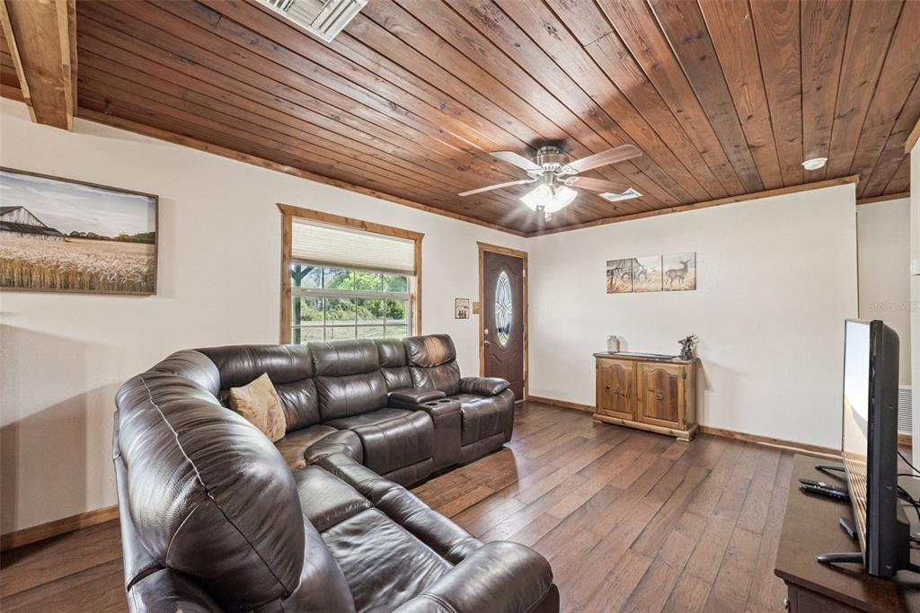 2201 Highway 50 Webster, FL 33597 - Photo 7 of 38