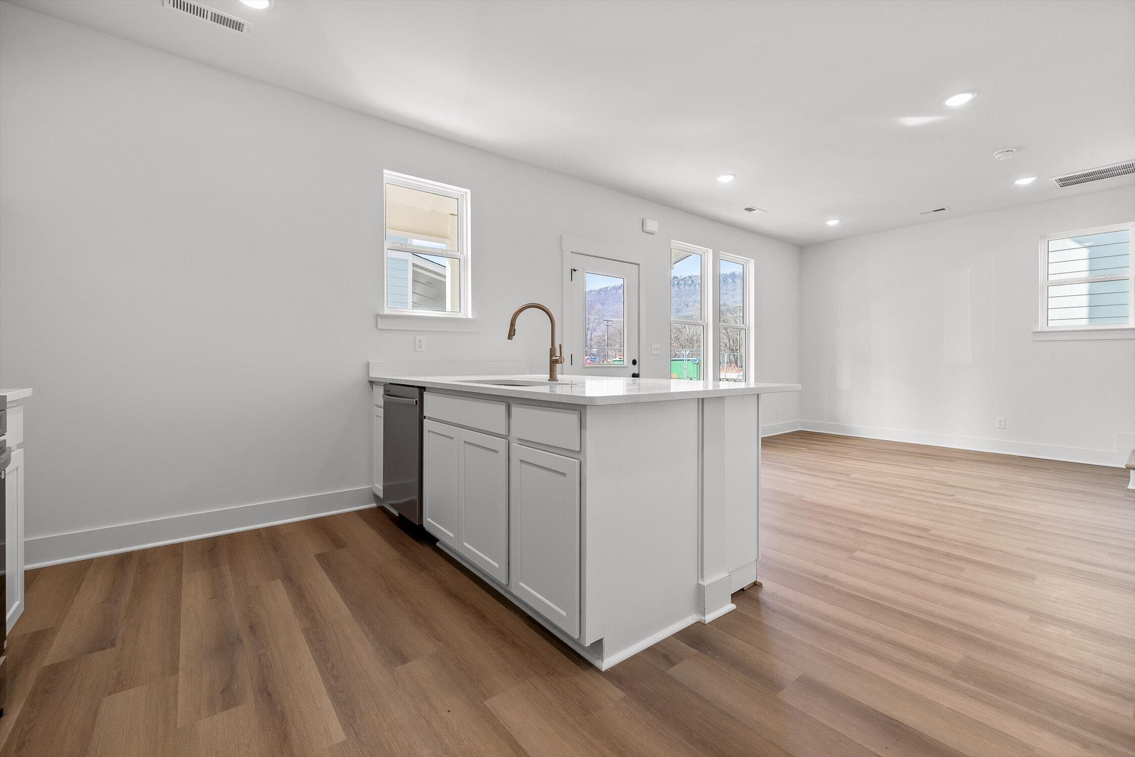 508 West 35th Street Chattanooga, TN 37410 - Photo 11 of 21 10-508 W 35th St-10