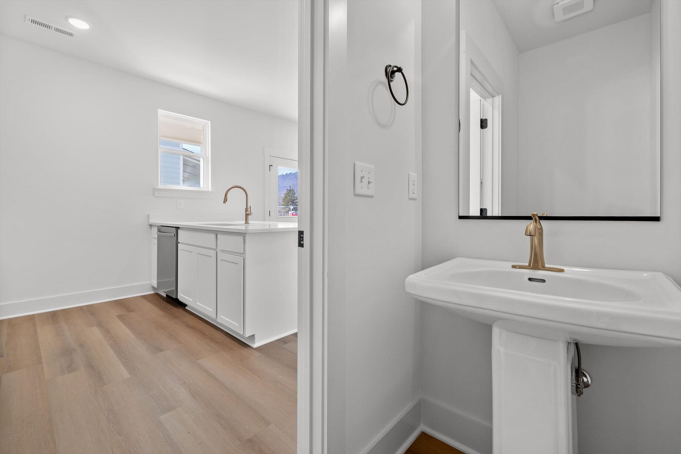 508 West 35th Street Chattanooga, TN 37410 - Photo 10 of 21 09-508 W 35th St-9