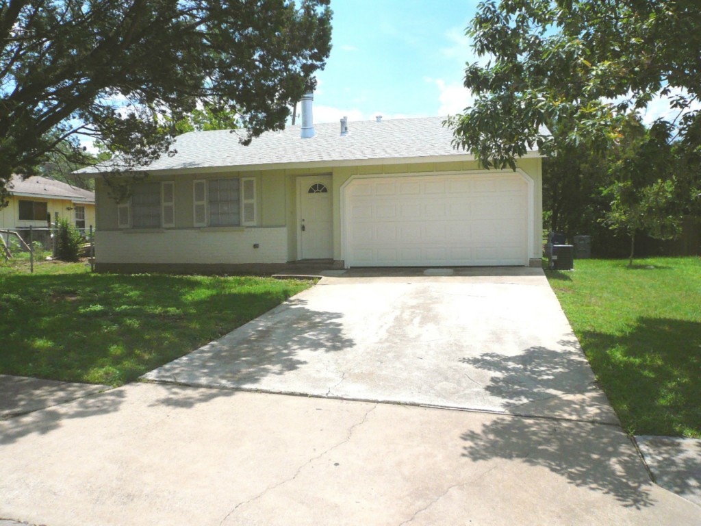 3211 Plantation Road Austin, TX 78745 - Photo 1 of 1