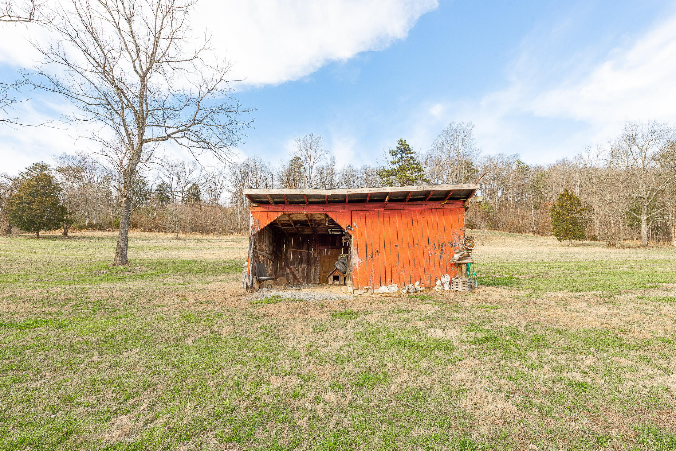 6527 Carters Valley Road Church Hill, TN 37642 - Photo 14 of 24 Storage