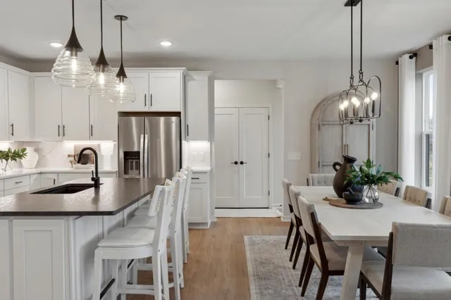 $582,990 | 10398 McGregor Boulevard, Woodbury, MN 55129