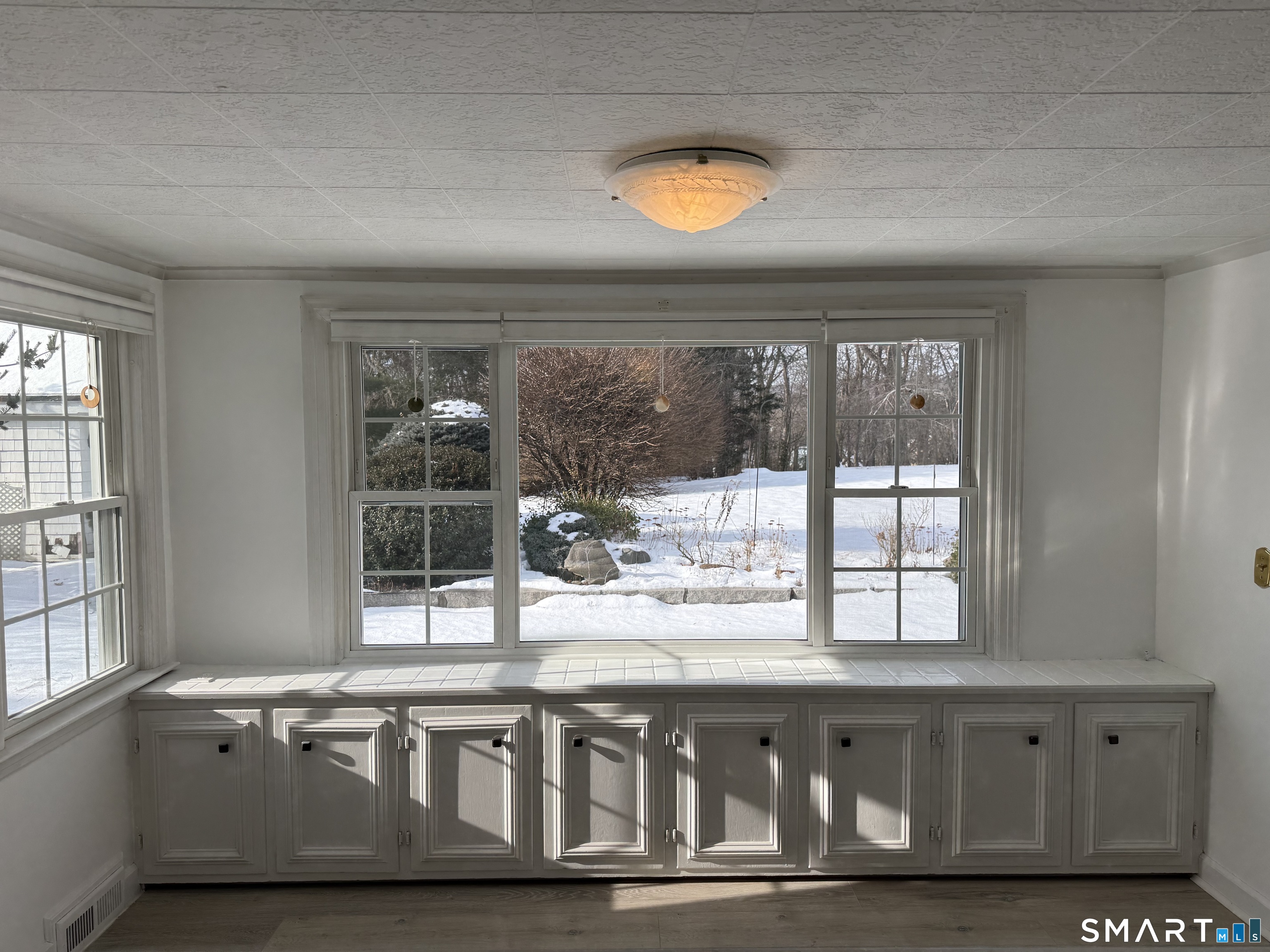 82 Grove Street Southington, CT 06479 - Photo 4 of 29