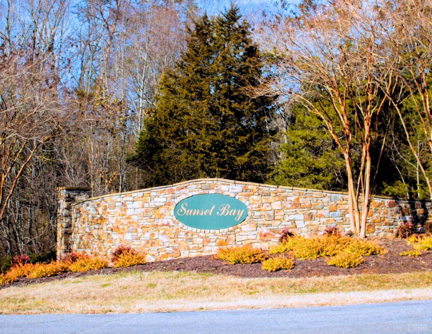 31 Crestview Lane Gretna, VA 24557 - Photo 1 of 14