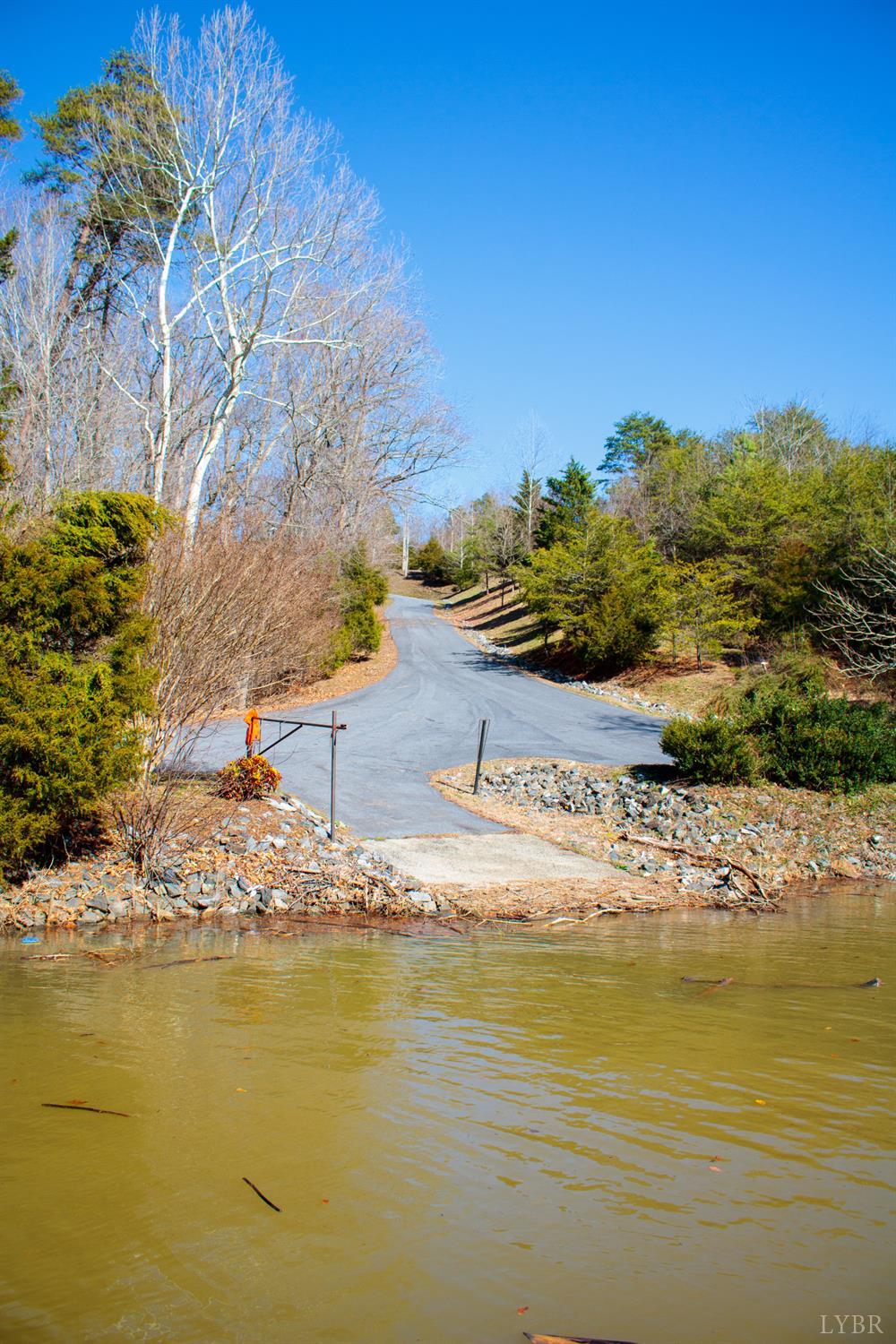 31 Crestview Lane Gretna, VA 24557 - Photo 10 of 14