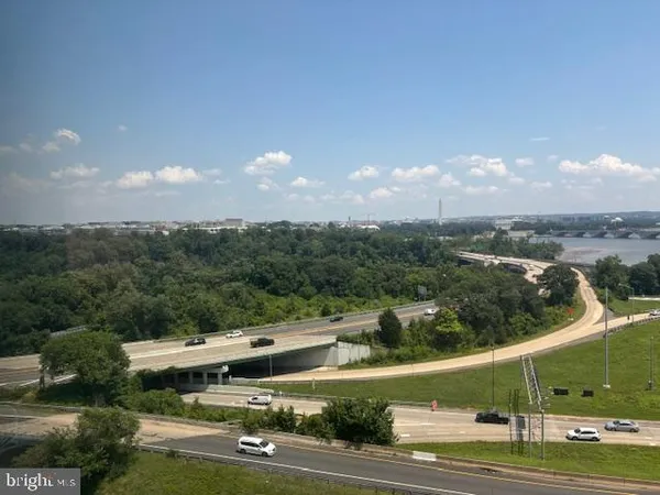 $2,350 | 1021 Arlington Boulevard, Unit 1130, Arlington, VA 22209
