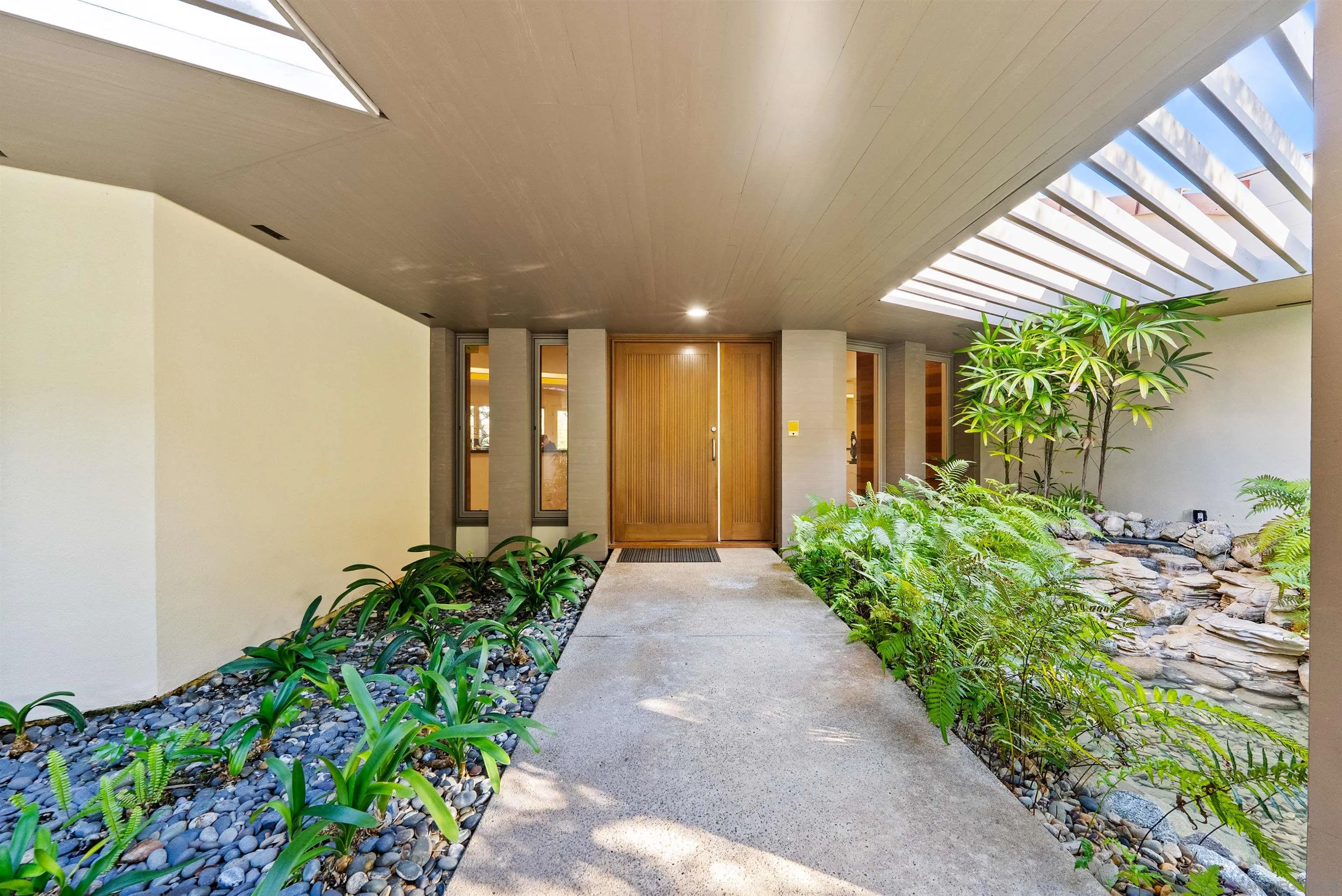 5491 Calzada Del Bosque Rancho Santa Fe, CA 92067 - Photo 50 of 69 Entry