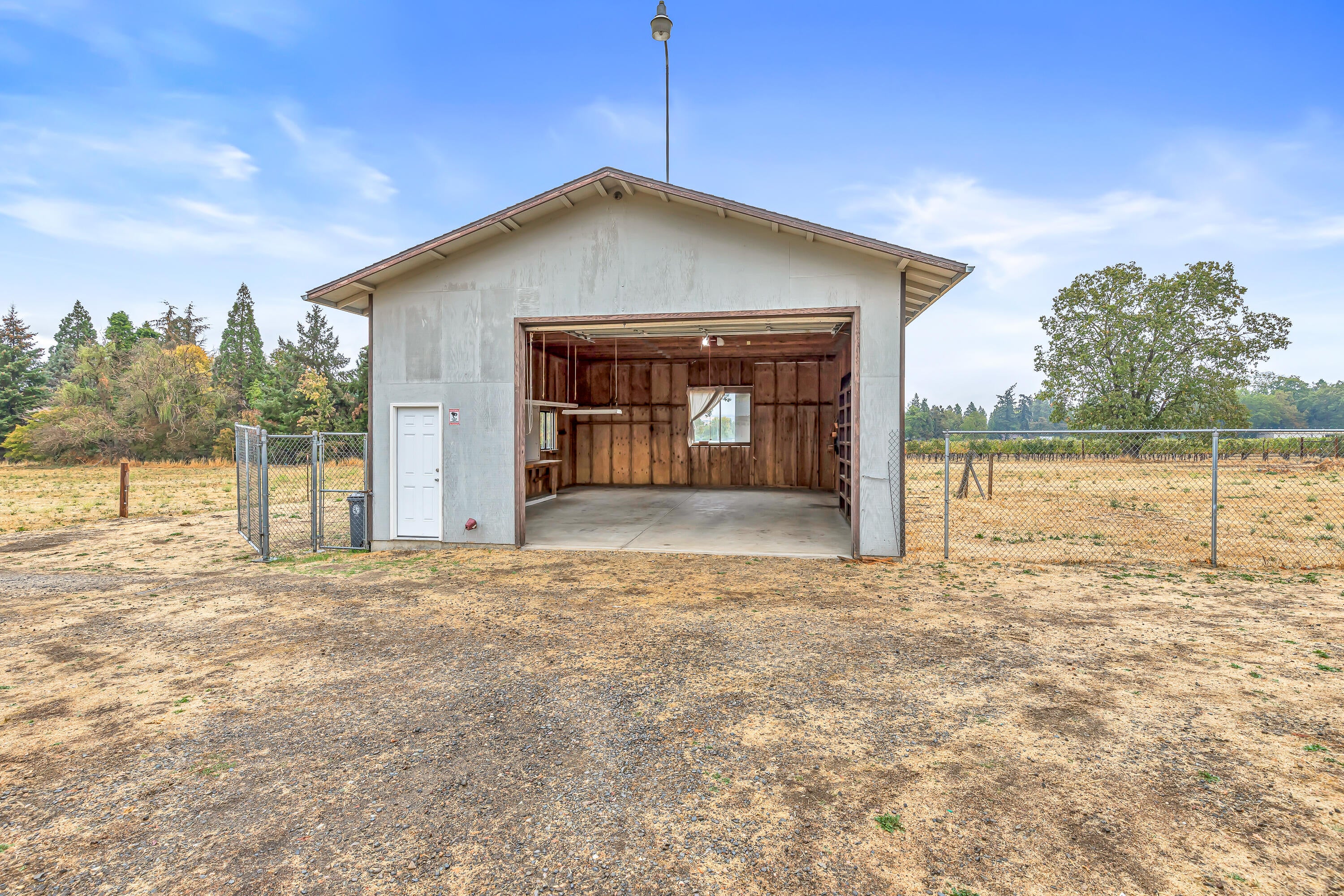 1771 Camp Baker Road Medford, OR 97501 - Photo 30 of 38 A31
