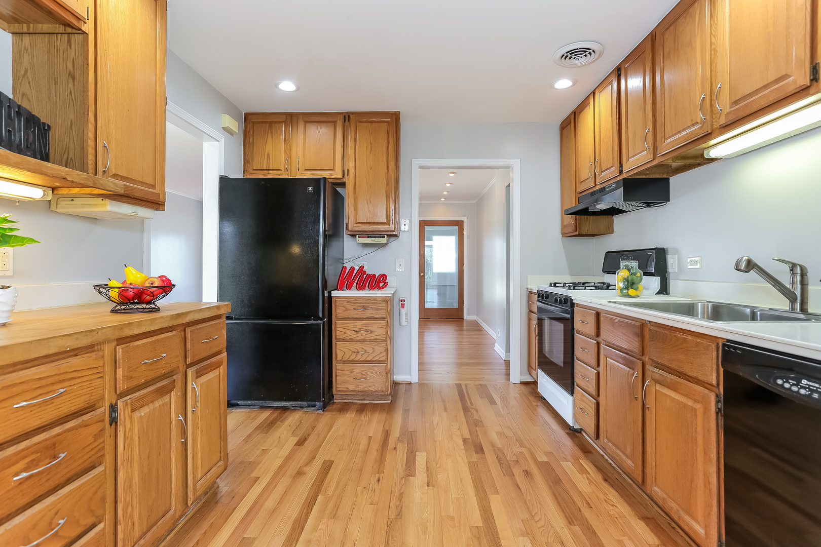 1200 Dell Road Northbrook, IL 60062 - Photo 3 of 22