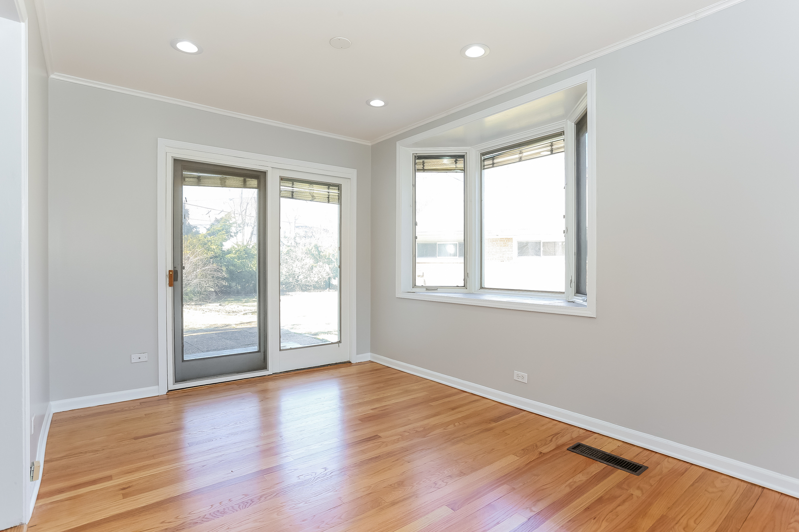 1200 Dell Road Northbrook, IL 60062 - Photo 10 of 22