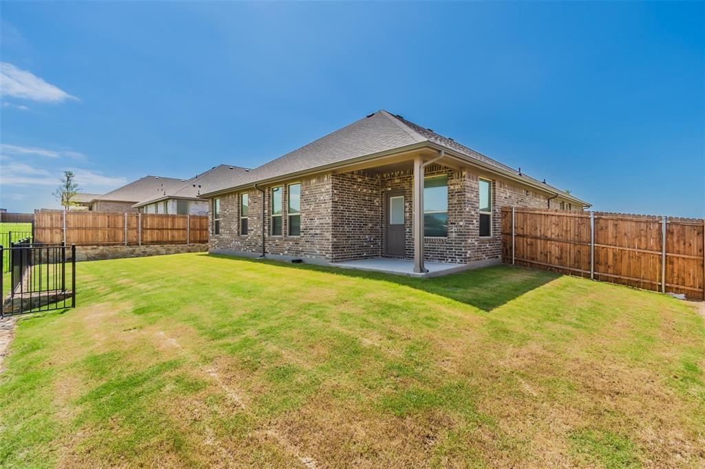 1343 Fox Hollow Road Krum, TX 76249 - Photo 32 of 37