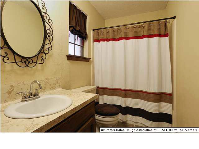 16530 Abshire Avenue Baton Rouge, LA 70816 - Photo 7 of 11 Gallery Image 7