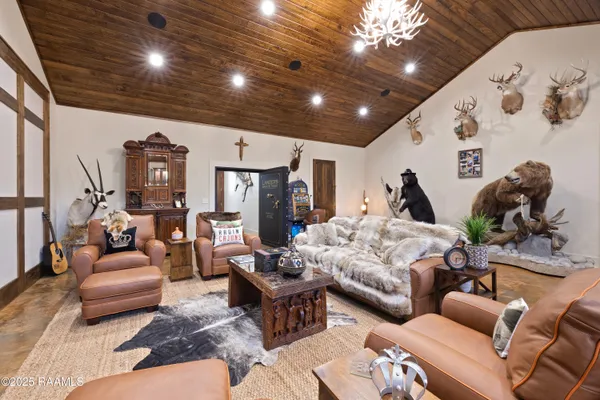 $5,200,000 | 235 North Fieldspan Road, Unit C, Scott, LA 70583