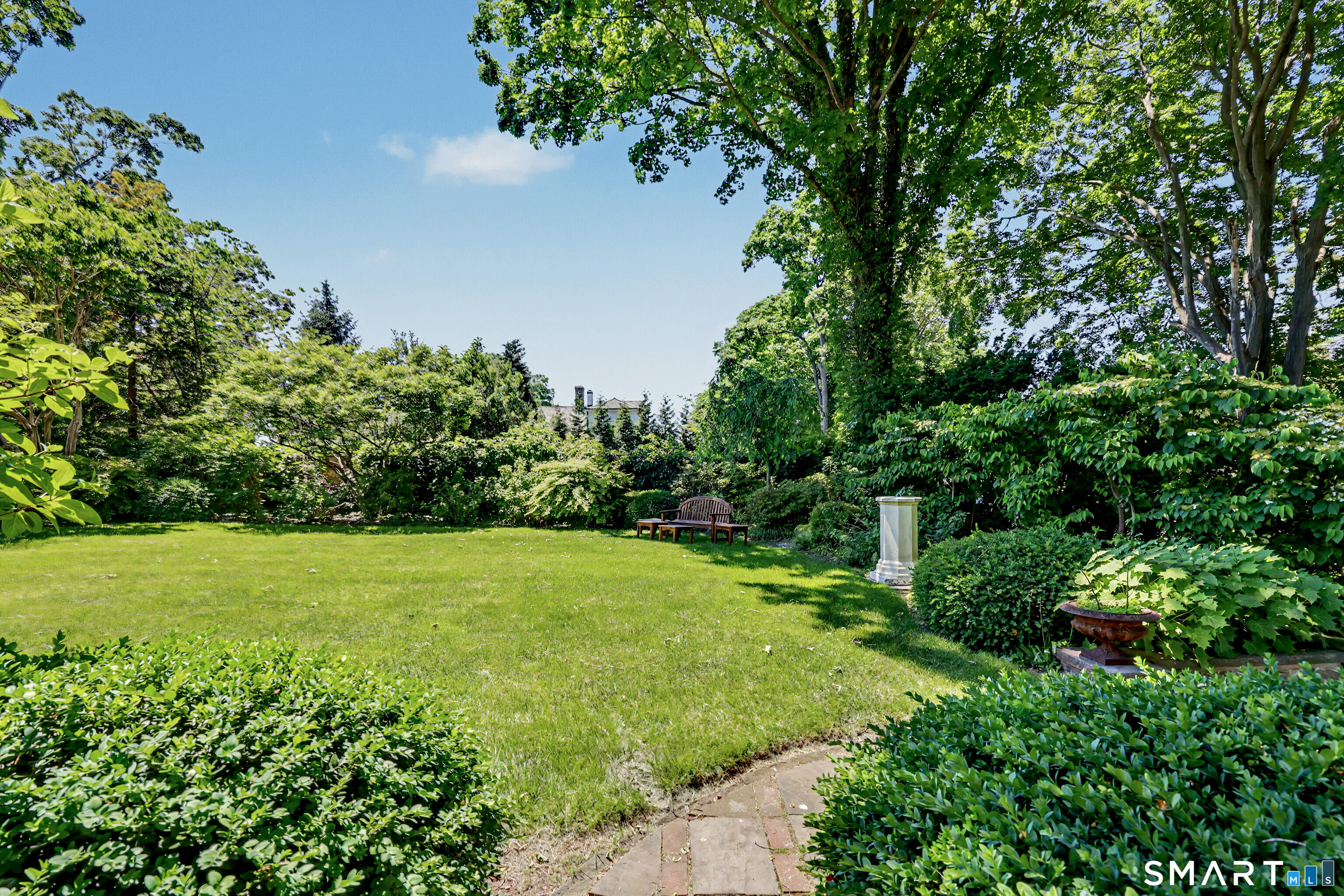 406 Harbor Road Fairfield, CT 06890 - Photo 31 of 38