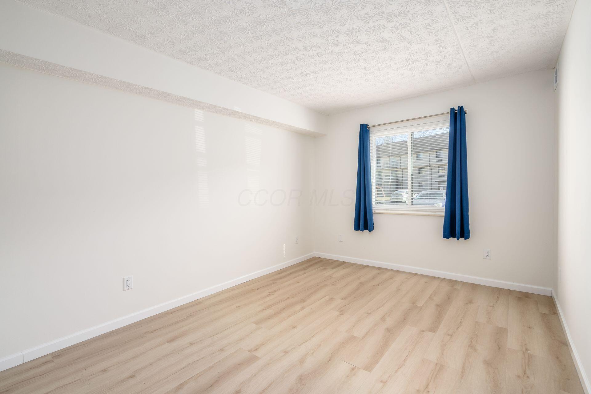 3967 Karl Road, Unit 121 Columbus, OH 43224 - Photo 21 of 27 2nd Bedroom