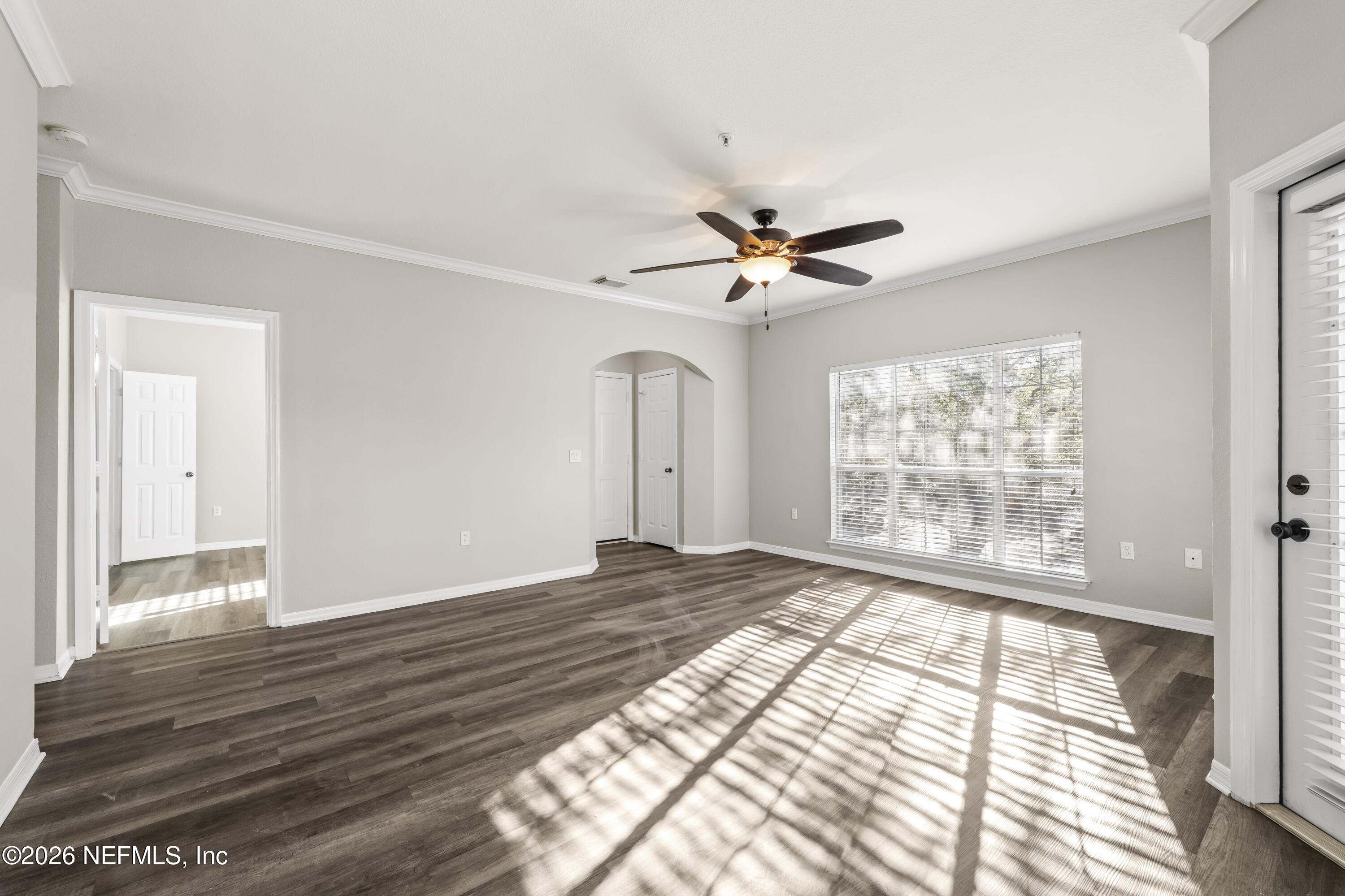 10961 Burnt Mill Road, Unit 1021 Jacksonville, FL 32256 - Photo 5 of 34 Living Area