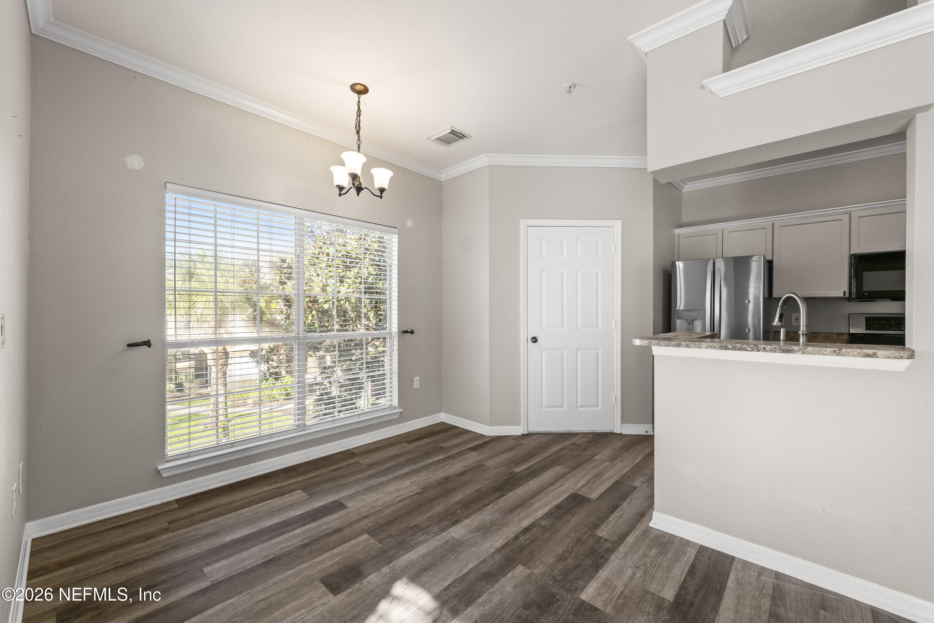 10961 Burnt Mill Road, Unit 1021 Jacksonville, FL 32256 - Photo 8 of 34 Dining Area