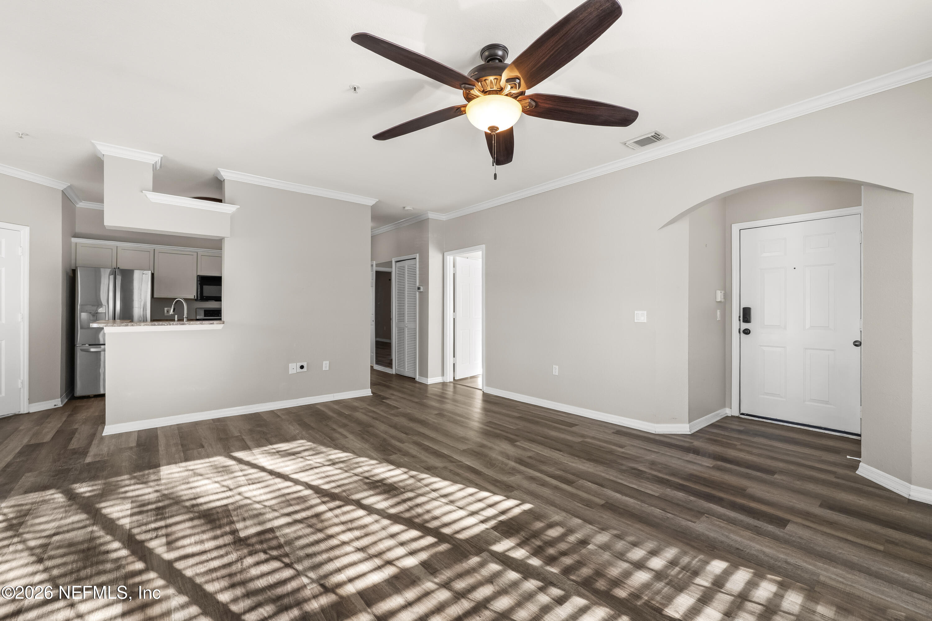 10961 Burnt Mill Road, Unit 1021 Jacksonville, FL 32256 - Photo 9 of 34 Living Area